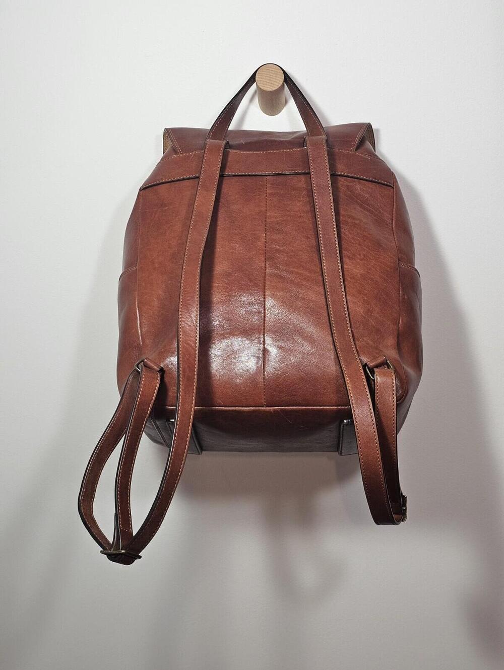 Bosca Dolce Premium Italian Brown Leather Cinch & Buckle Backpack - Picture 5 of 15